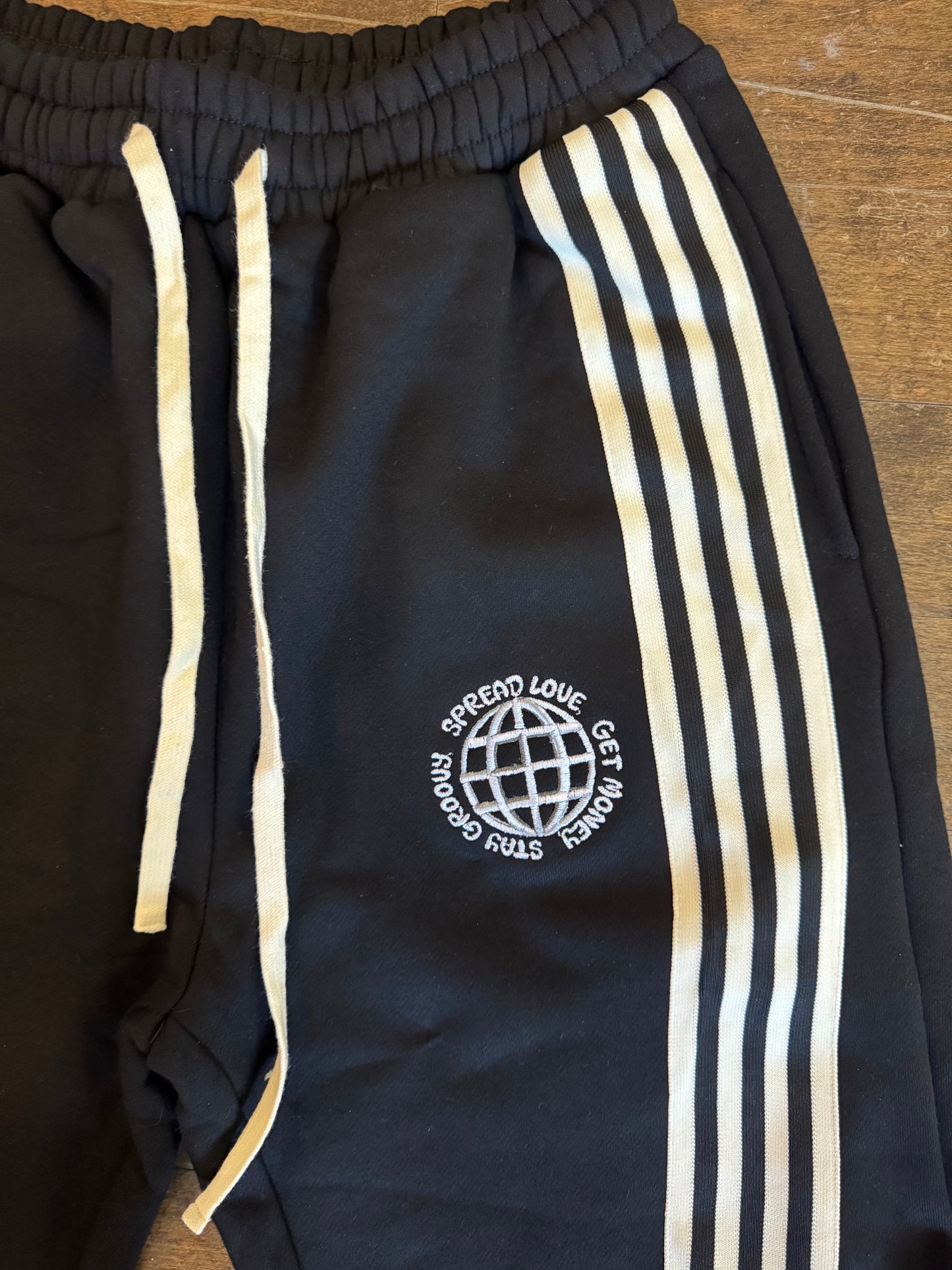 Groovy Pants black